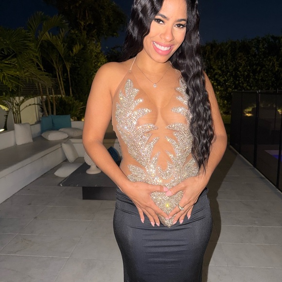 Fashion Nova Black and Gold Prom Dress - Picture 5 of 6